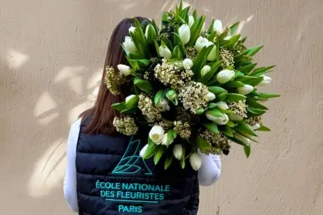 Composition réalisée par une formatrice de l'Ecole Nationale des Fleuristes